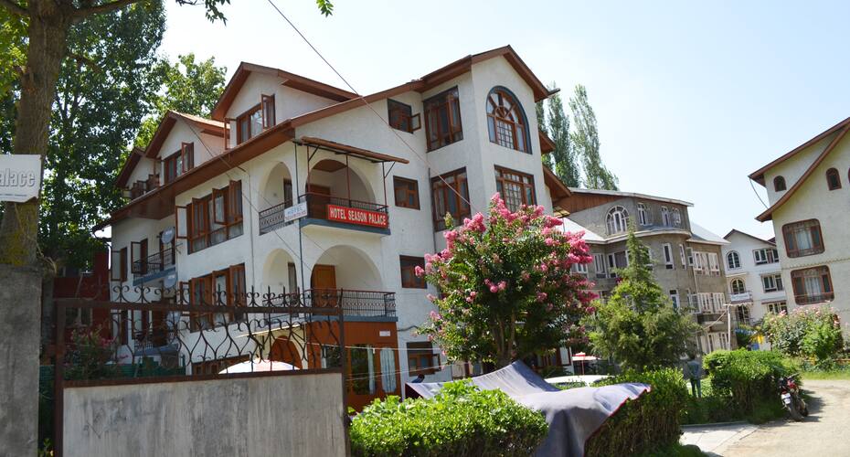Hotel Season palace, Srinagar 1